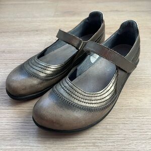 Naot *Distressed Metallic* Kirei Mary Jane Velcro Strap Comfort Shoes